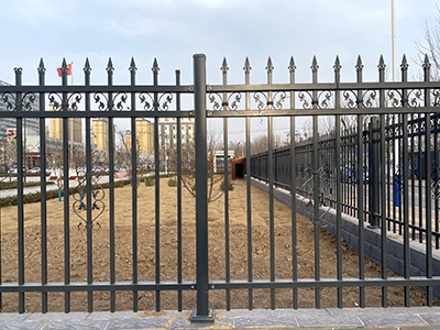 鋅鋼護欄的優(yōu)勢？